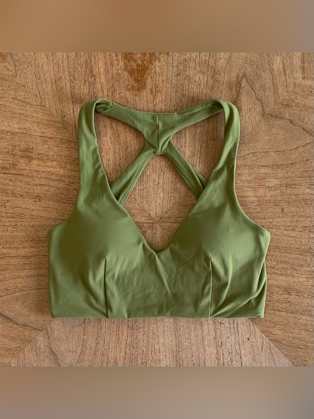 Alphalete Verbena Deep V Cady Bra